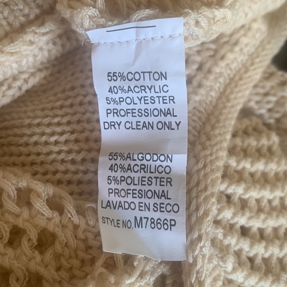 Monoreno crotchet cream top! - Picture 8 of 8